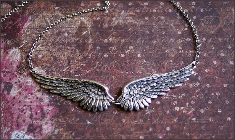 TheRyuko Vintage Angel Wings Feather Choker Big Pendant