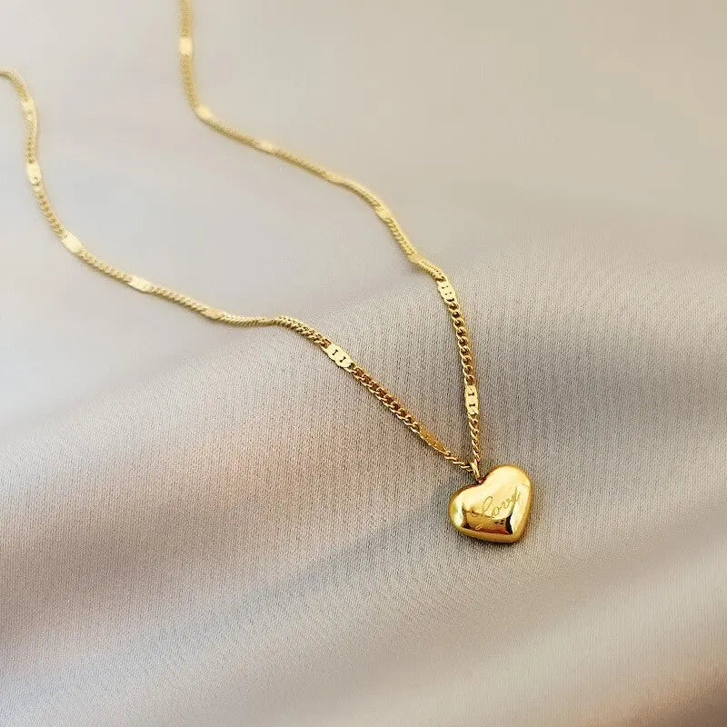 TheRyuko Simple Fashion Peach Heart Engraved Love Collarbone Chain Holiday Gifts