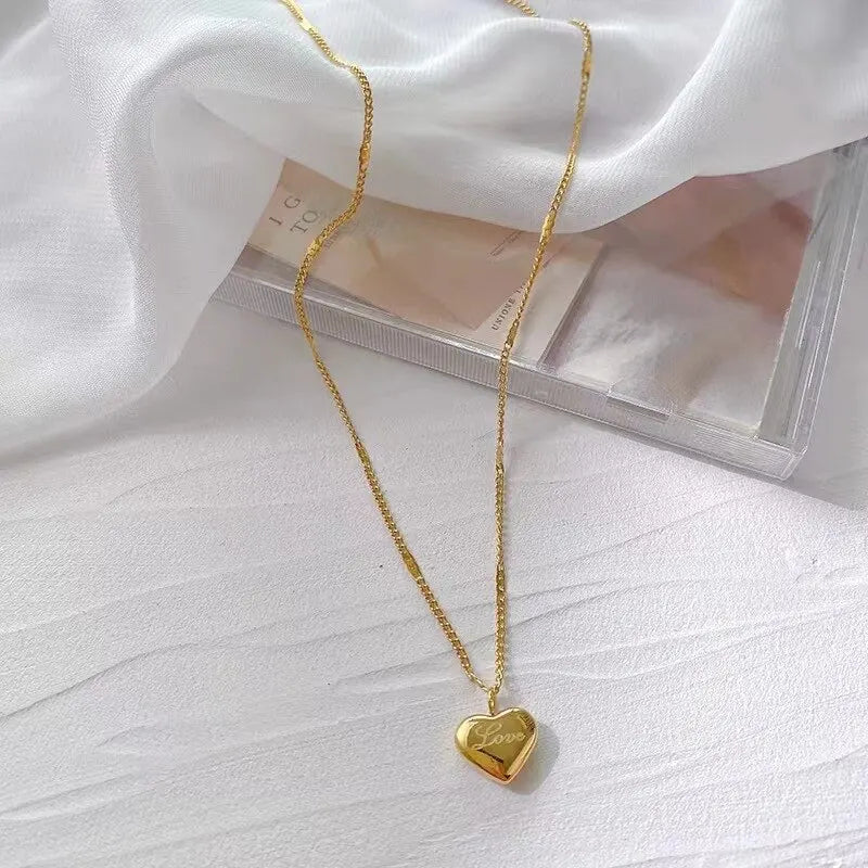 TheRyuko Simple Fashion Peach Heart Engraved Love Collarbone Chain Holiday Gifts