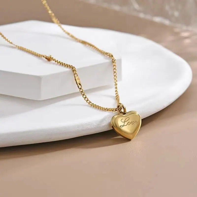 TheRyuko Simple Fashion Peach Heart Engraved Love Collarbone Chain Holiday Gifts