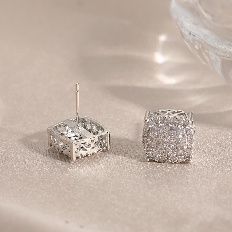 TheRyuko Delicate stud earrings for men and women